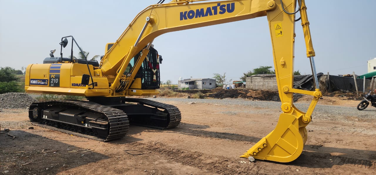 Komatsu PC210
